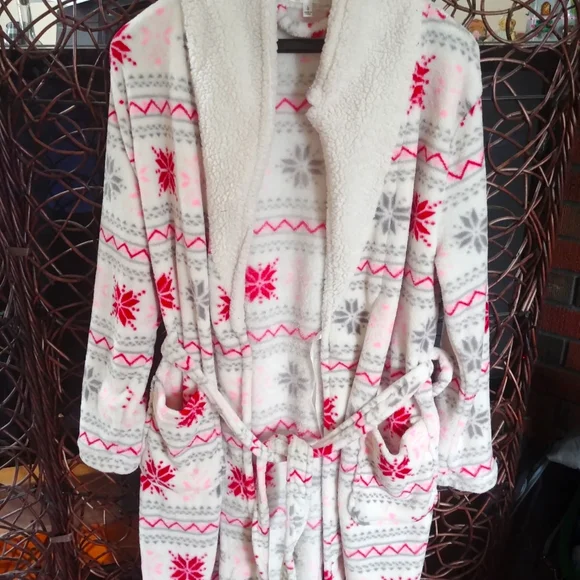 Kids Robe - Picture 2 of 6